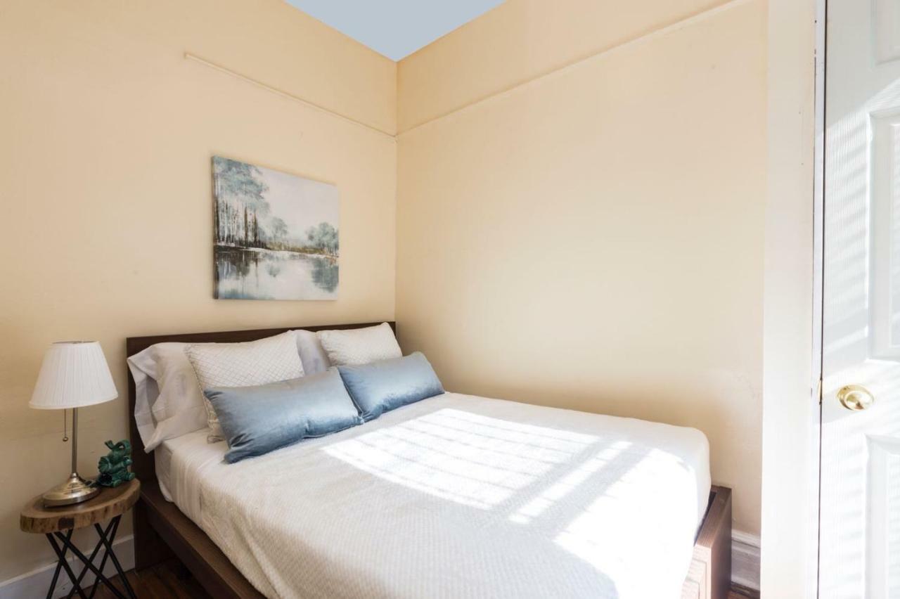 Lavish 3 Bedroom Apt In Williamsburg!! New York Bagian luar foto