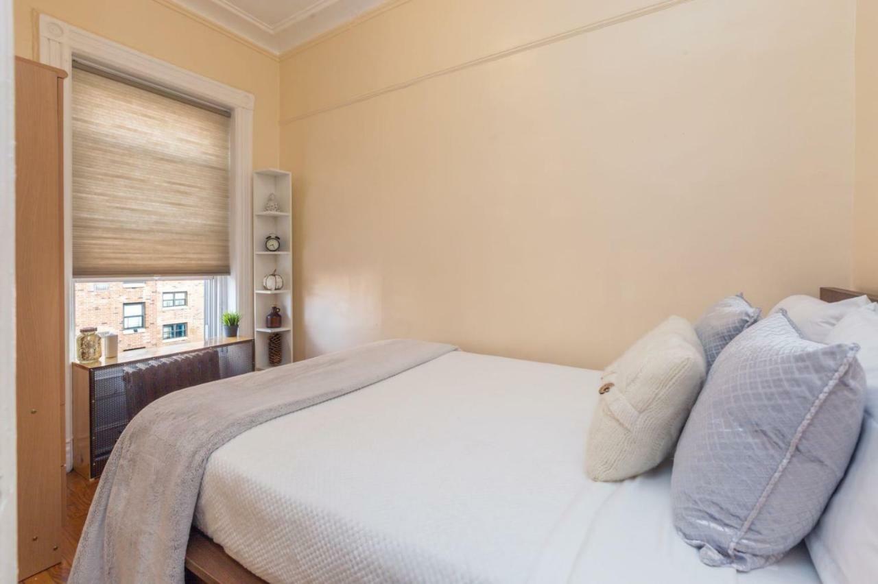 Lavish 3 Bedroom Apt In Williamsburg!! New York Bagian luar foto